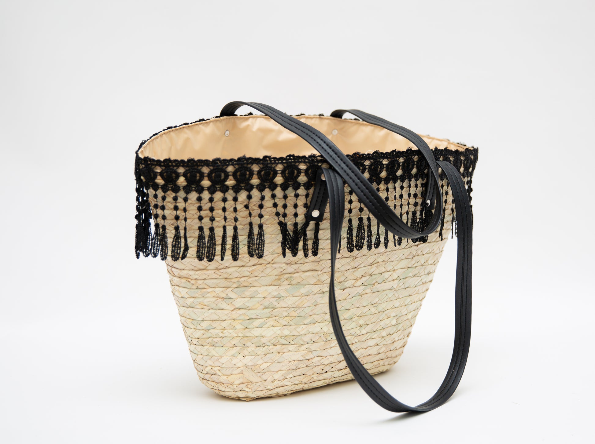 Bag size average Dimensions: Length 32 cm x Width 50 cm x Height 11 cm